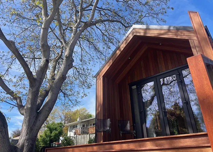 Chalet Walnut On Russell Wanaka