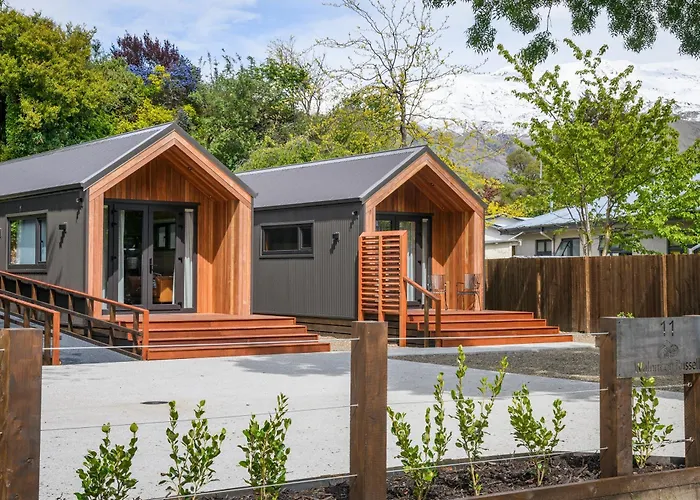 Walnut On Russell * Wanaka